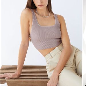 Babaton
Sculpt Knit Squareneck Cropped Tank